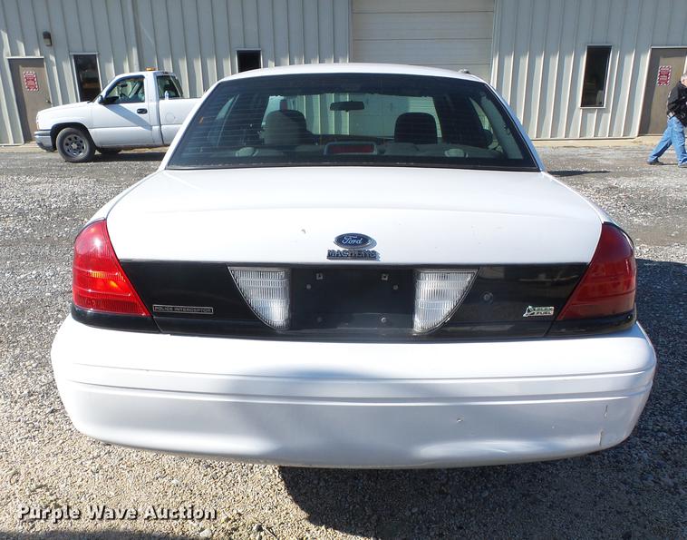 image for item DD2411 2010 Ford Crown Victoria Police Interceptor