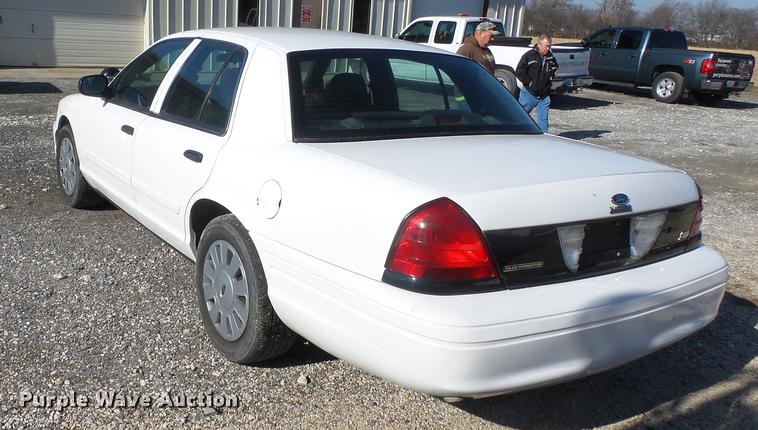 image for item DD2411 2010 Ford Crown Victoria Police Interceptor