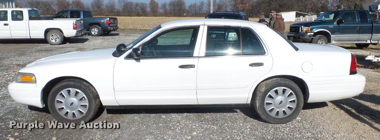 image for item DD2411 2010 Ford Crown Victoria Police Interceptor