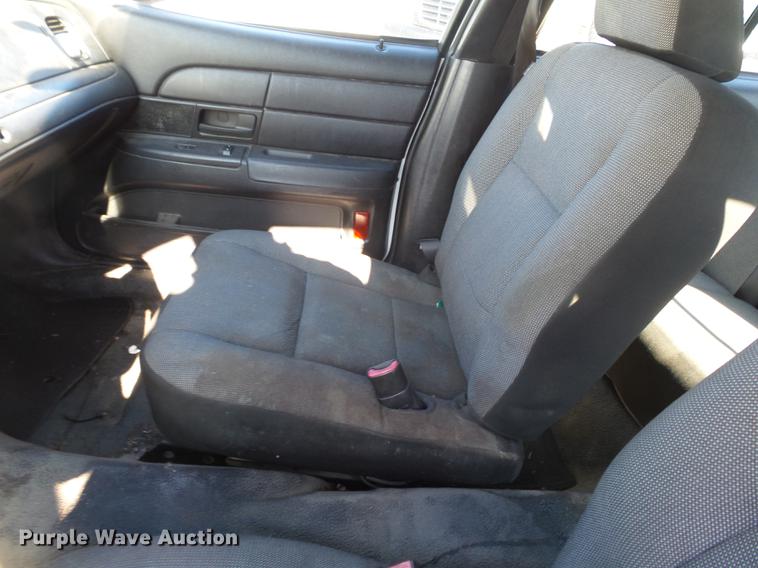 image for item DD2411 2010 Ford Crown Victoria Police Interceptor