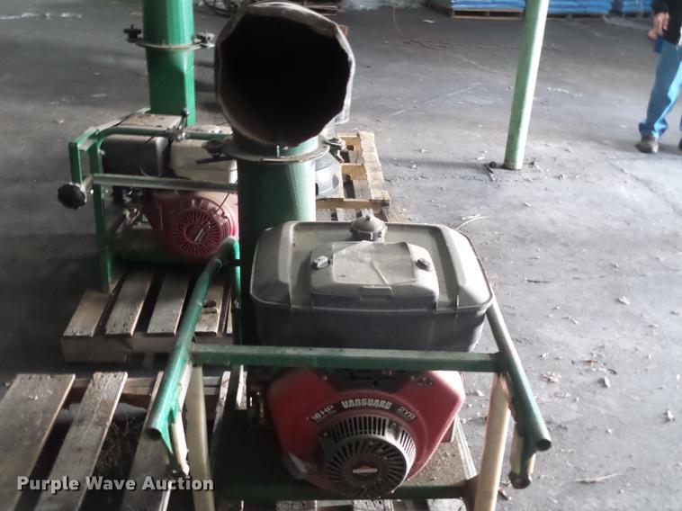 image for item DD2425 Billy Goat TR4000 blower