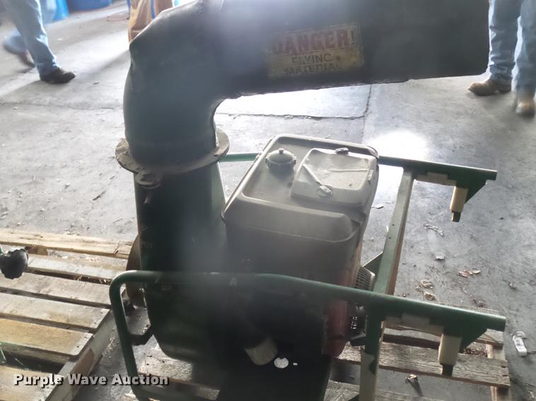 image for item DD2425 Billy Goat TR4000 blower