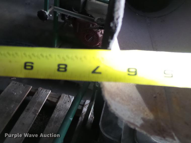 image for item DD2425 Billy Goat TR4000 blower