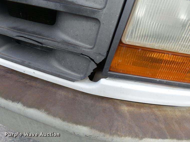 image for item DD2487 1994 Ford F150 pickup truck