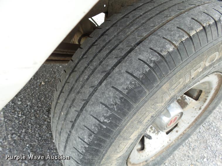 image for item DD2487 1994 Ford F150 pickup truck