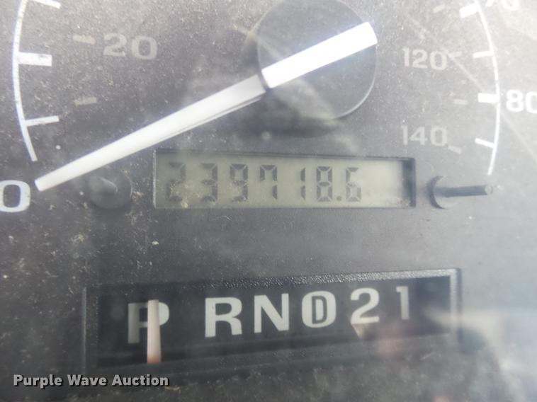 image for item DD2487 1994 Ford F150 pickup truck