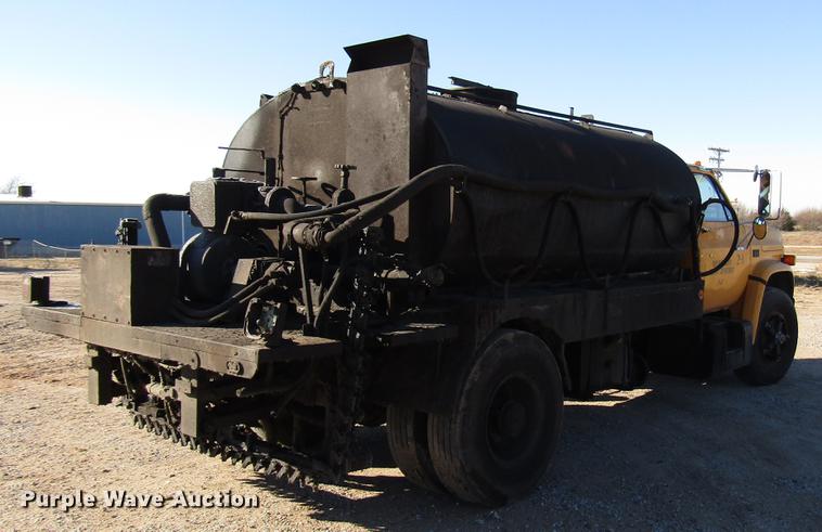 image for item DD3828 1989 Chevrolet C60 oil distribution truck