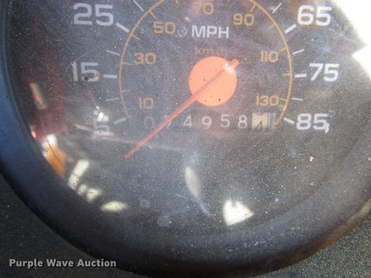 image for item DD3828 1989 Chevrolet C60 oil distribution truck