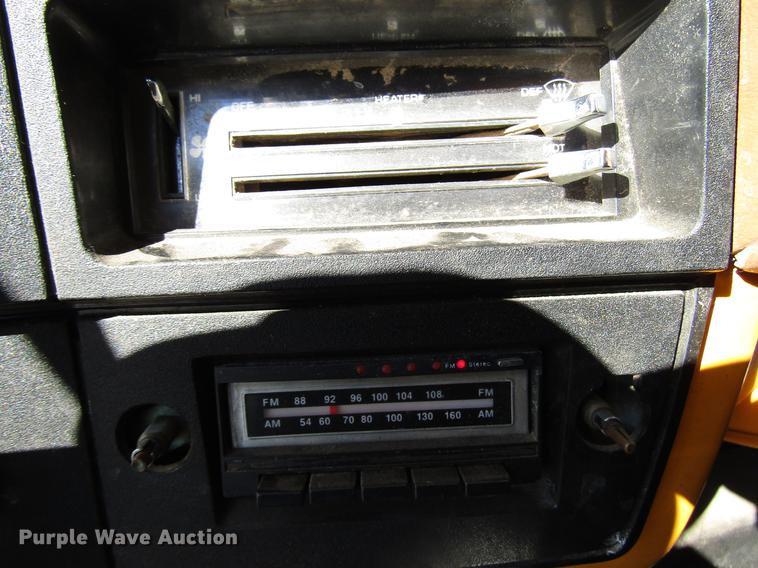 image for item DD3828 1989 Chevrolet C60 oil distribution truck