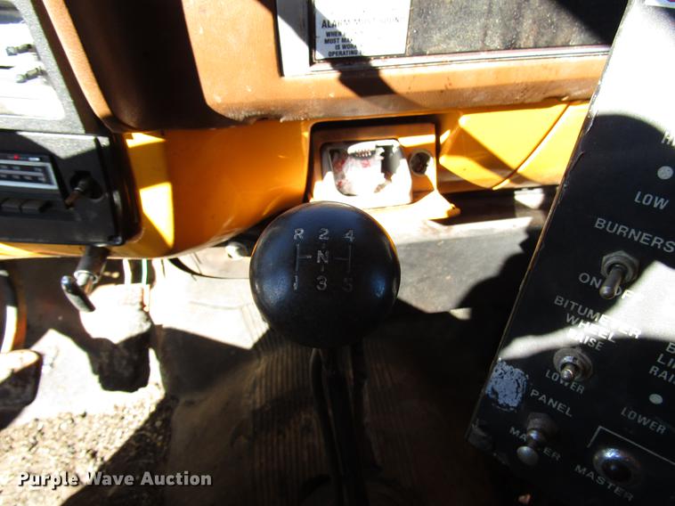 image for item DD3828 1989 Chevrolet C60 oil distribution truck