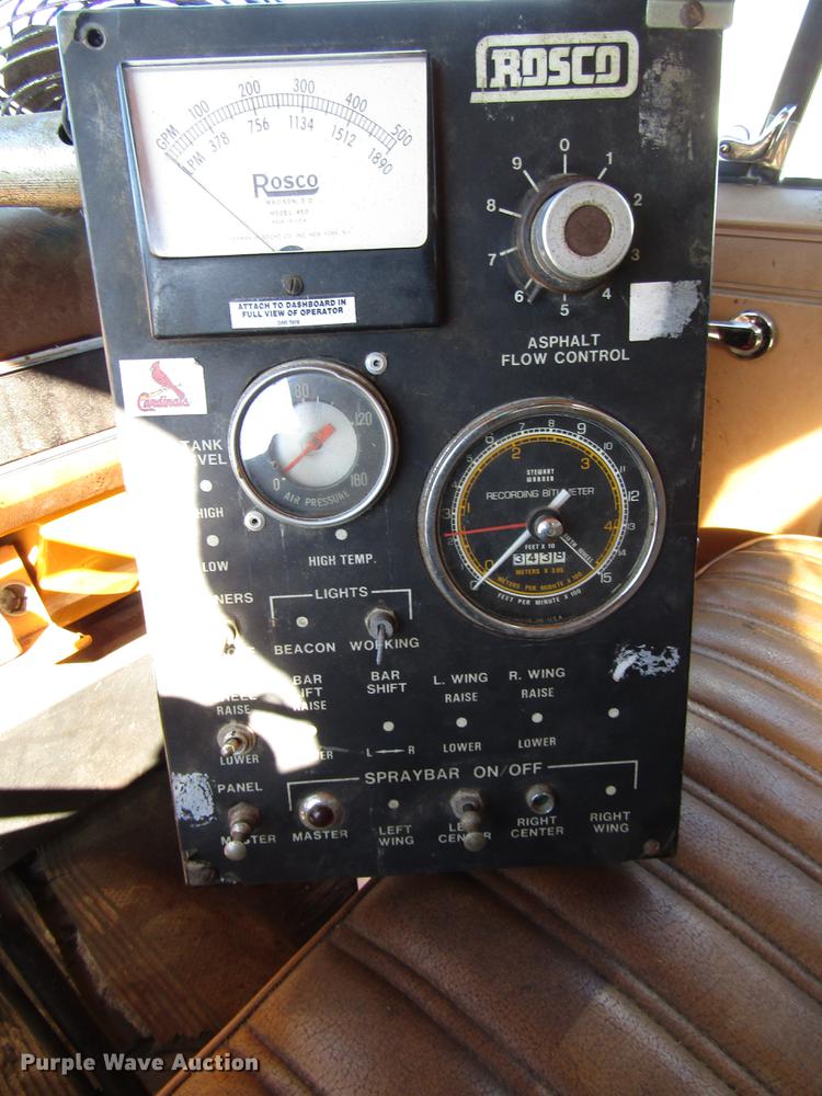 image for item DD3828 1989 Chevrolet C60 oil distribution truck