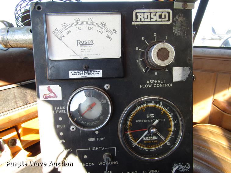 image for item DD3828 1989 Chevrolet C60 oil distribution truck