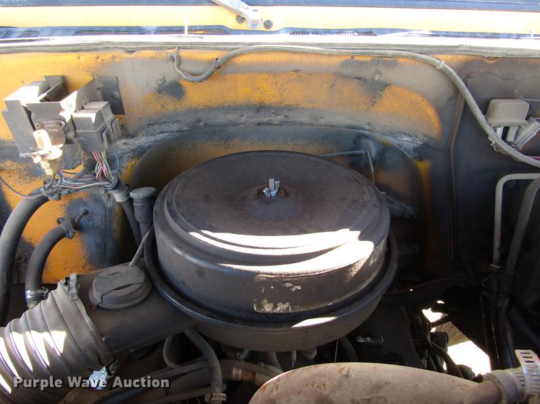 image for item DD3828 1989 Chevrolet C60 oil distribution truck