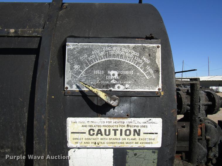 image for item DD3828 1989 Chevrolet C60 oil distribution truck