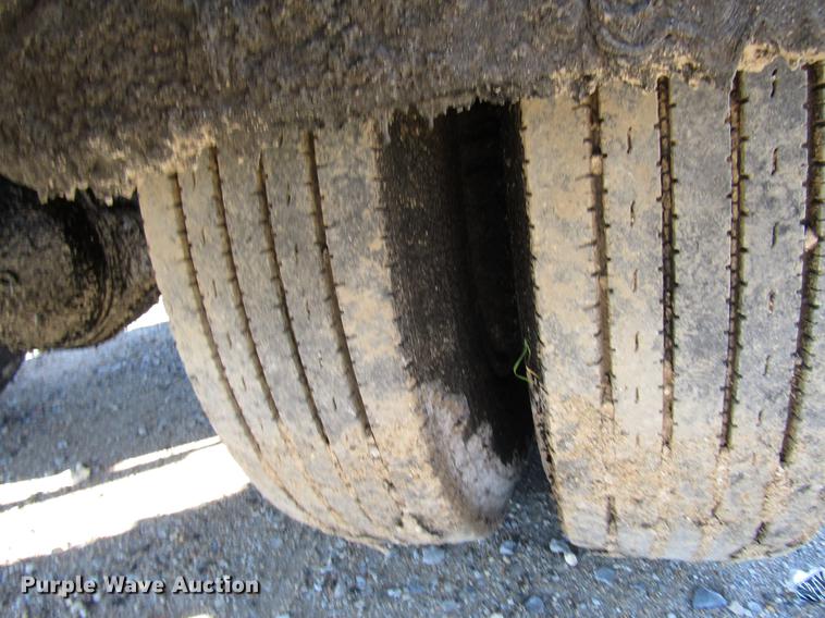 image for item DD3828 1989 Chevrolet C60 oil distribution truck