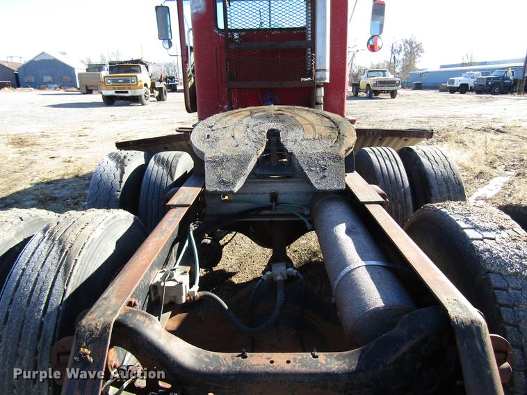 image for item DD3829 1980 GMC General semi truck