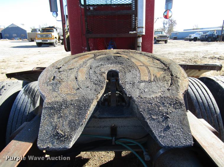 image for item DD3829 1980 GMC General semi truck