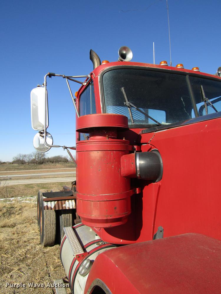 image for item DD3829 1980 GMC General semi truck