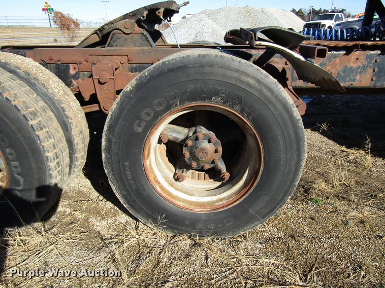 image for item DD3829 1980 GMC General semi truck