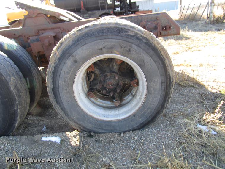 image for item DD3829 1980 GMC General semi truck