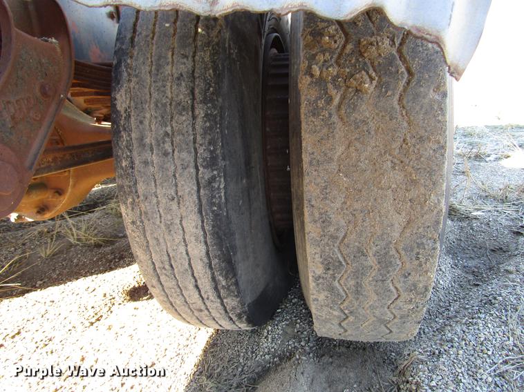 image for item DD3829 1980 GMC General semi truck