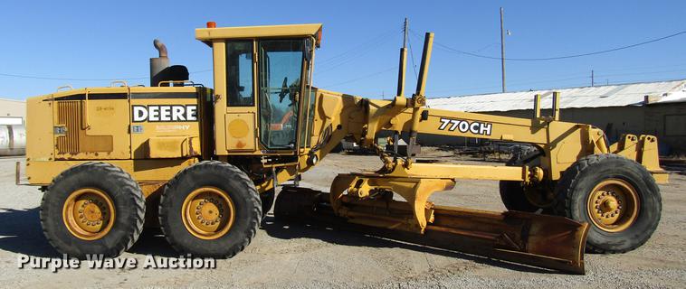 image for item DD3830 1998 John Deere 770CH motor grader