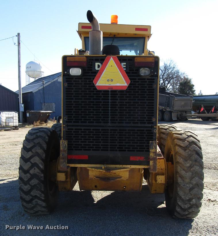 image for item DD3830 1998 John Deere 770CH motor grader