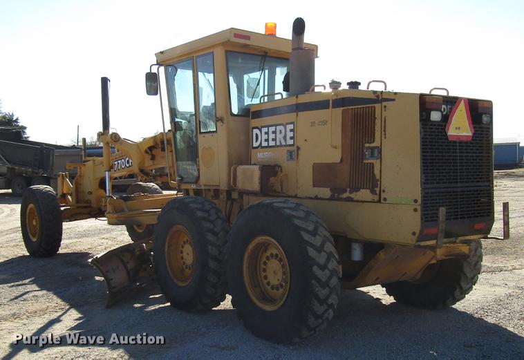 image for item DD3830 1998 John Deere 770CH motor grader