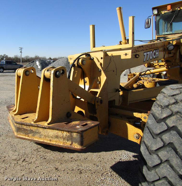 image for item DD3830 1998 John Deere 770CH motor grader