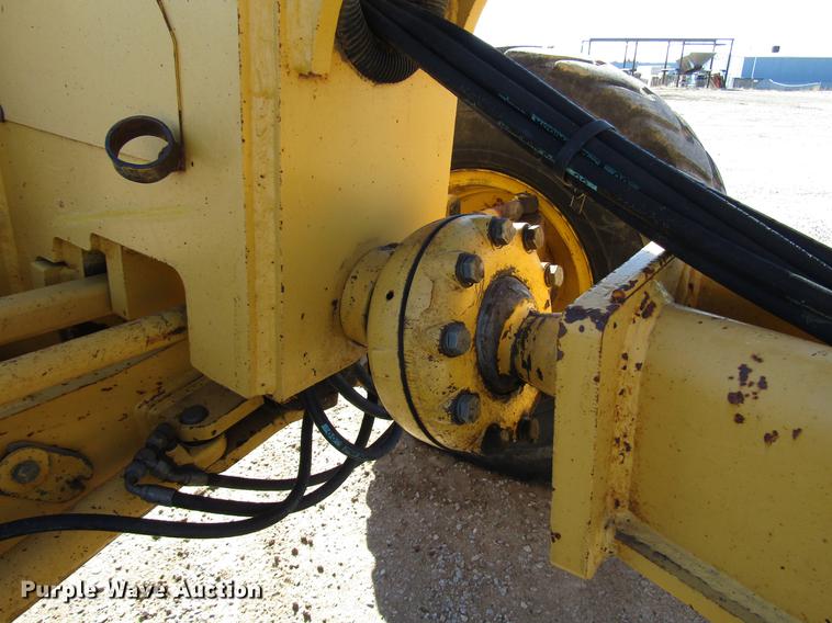 image for item DD3830 1998 John Deere 770CH motor grader