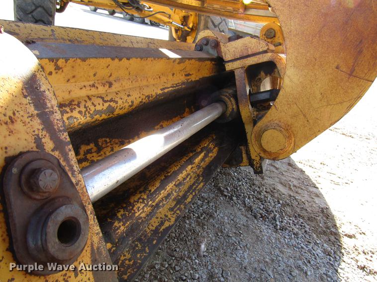 image for item DD3830 1998 John Deere 770CH motor grader