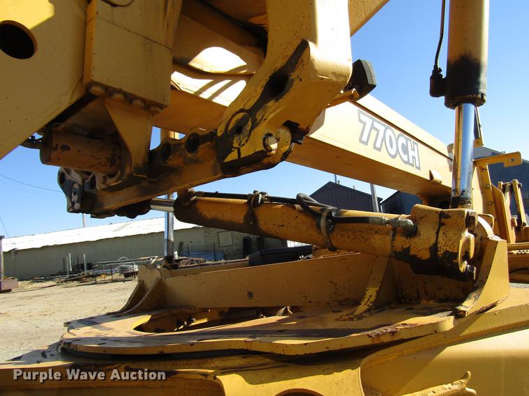 image for item DD3830 1998 John Deere 770CH motor grader