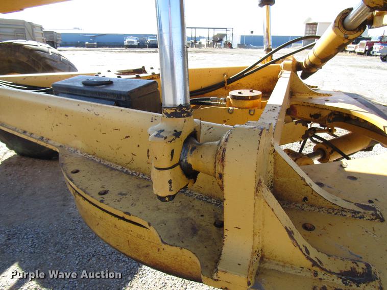 image for item DD3830 1998 John Deere 770CH motor grader