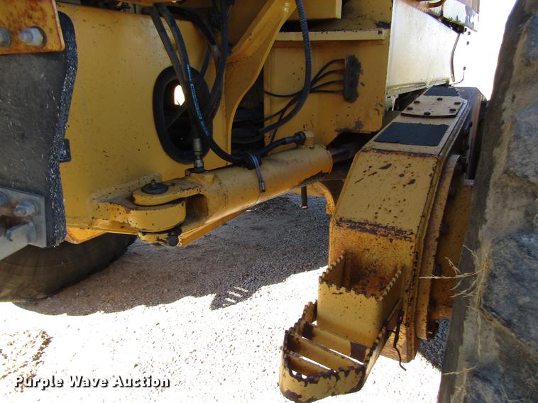 image for item DD3830 1998 John Deere 770CH motor grader