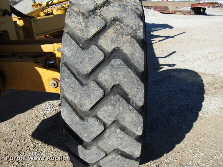 image for item DD3830 1998 John Deere 770CH motor grader