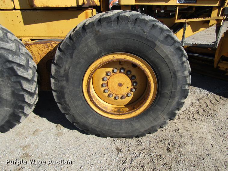 image for item DD3830 1998 John Deere 770CH motor grader