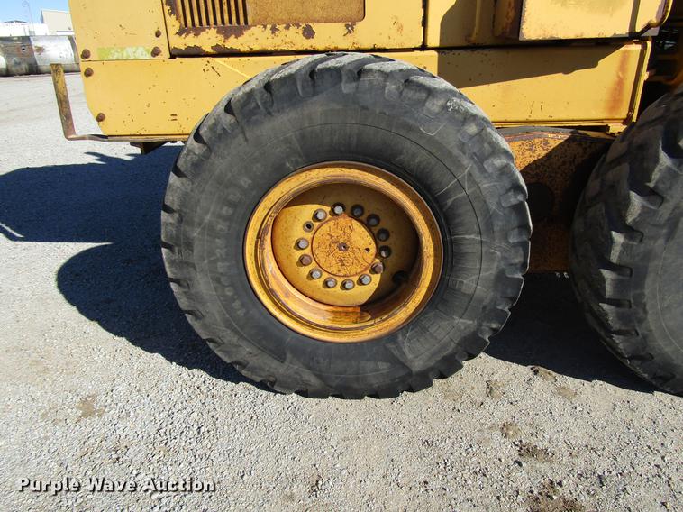 image for item DD3830 1998 John Deere 770CH motor grader