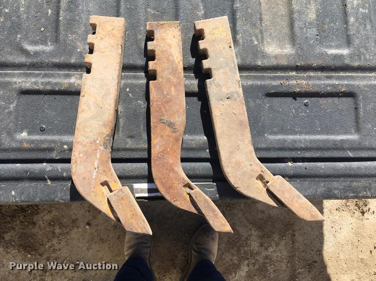 image for item DD3830 1998 John Deere 770CH motor grader