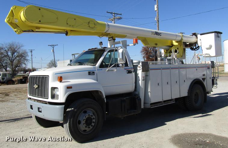 image for item DD3834 1997 Chevrolet C7500 bucket truck