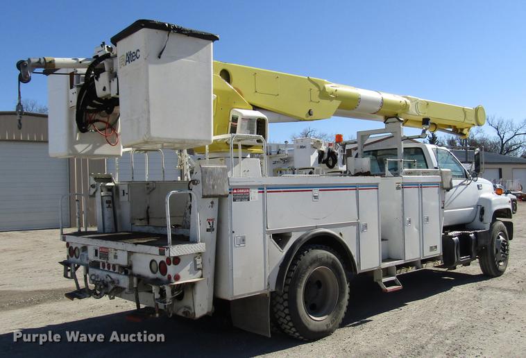 image for item DD3834 1997 Chevrolet C7500 bucket truck