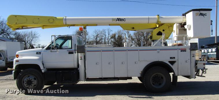 image for item DD3834 1997 Chevrolet C7500 bucket truck
