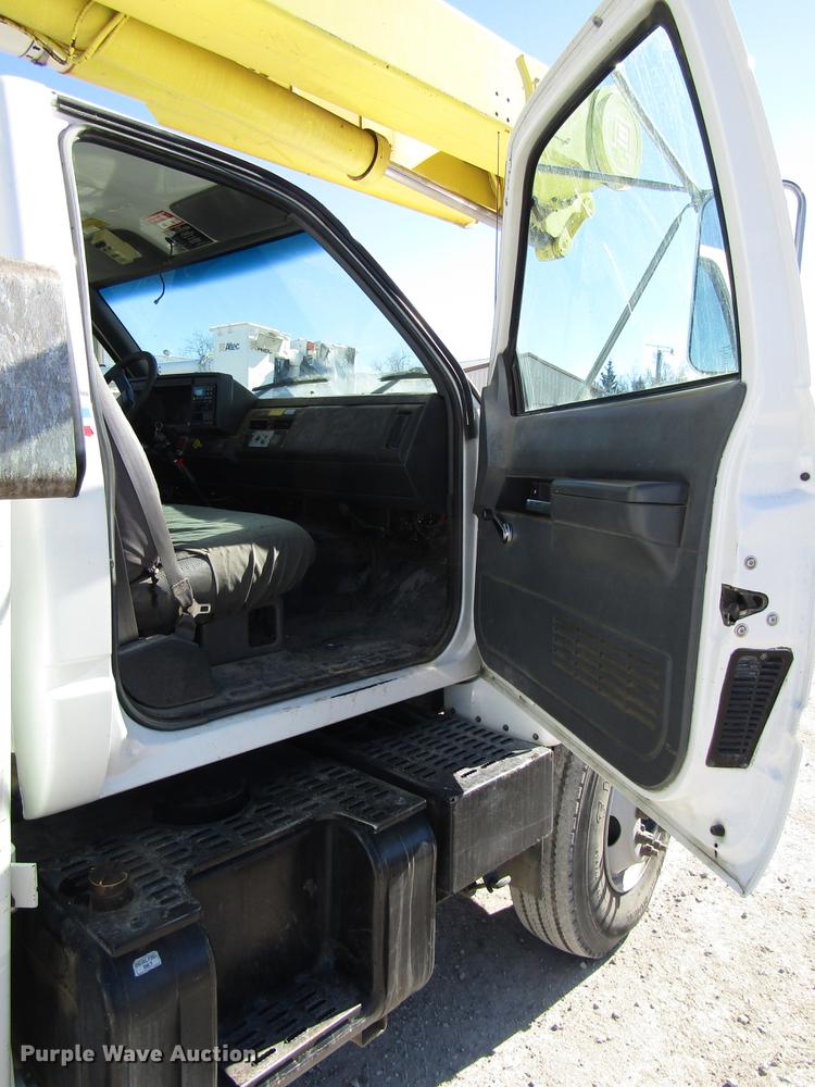 image for item DD3834 1997 Chevrolet C7500 bucket truck