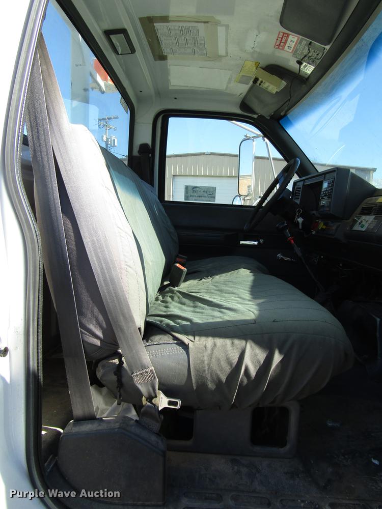 image for item DD3834 1997 Chevrolet C7500 bucket truck