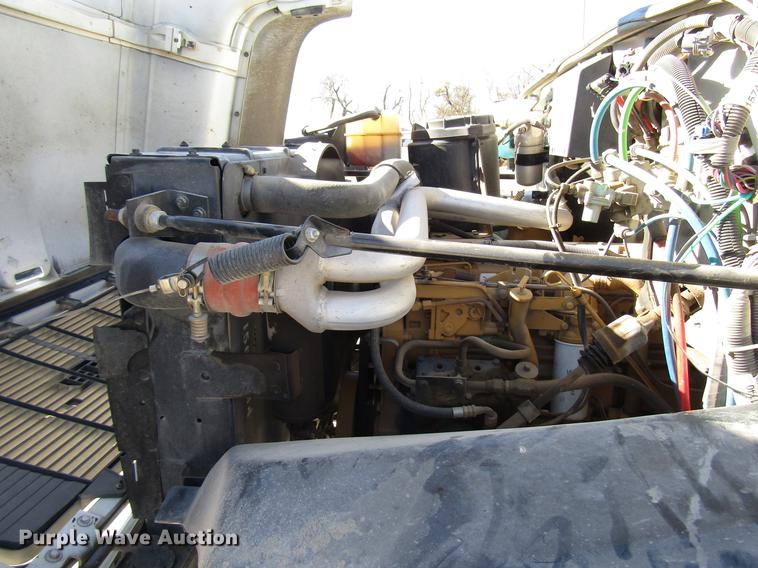 image for item DD3834 1997 Chevrolet C7500 bucket truck