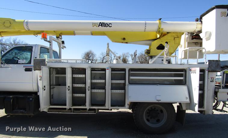 image for item DD3834 1997 Chevrolet C7500 bucket truck