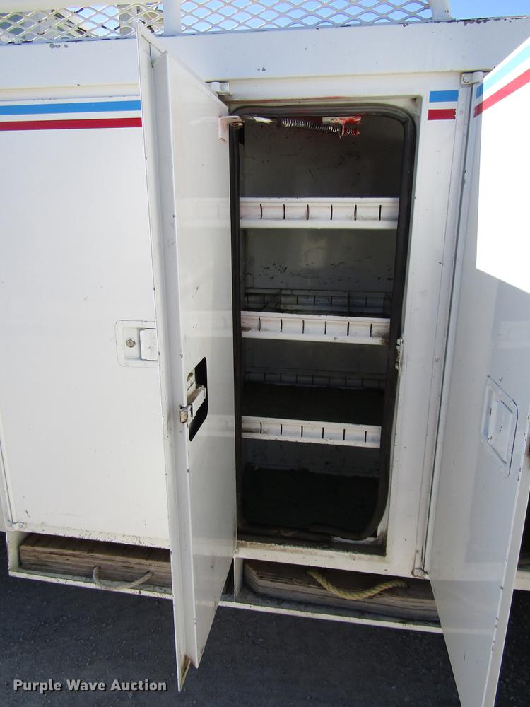 image for item DD3834 1997 Chevrolet C7500 bucket truck