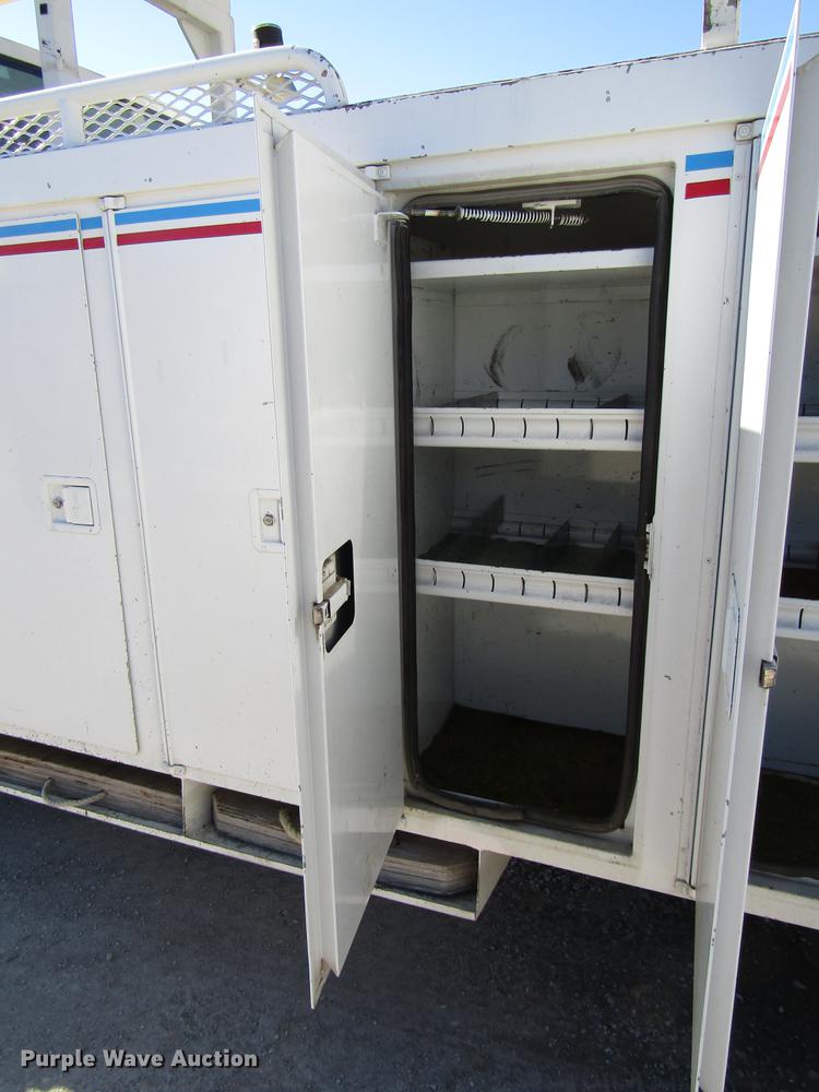 image for item DD3834 1997 Chevrolet C7500 bucket truck