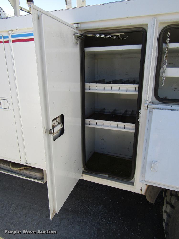 image for item DD3834 1997 Chevrolet C7500 bucket truck