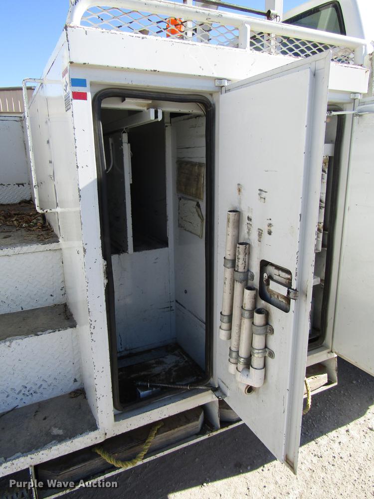 image for item DD3834 1997 Chevrolet C7500 bucket truck