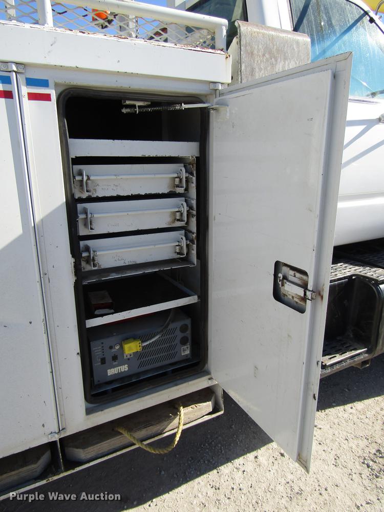 image for item DD3834 1997 Chevrolet C7500 bucket truck